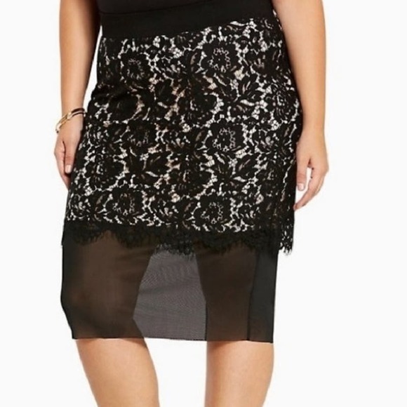Torrid Black & Nude Lined Floral Lace w/ Chiffon Hem Skirt Size Large or 0X - Picture 2 of 10